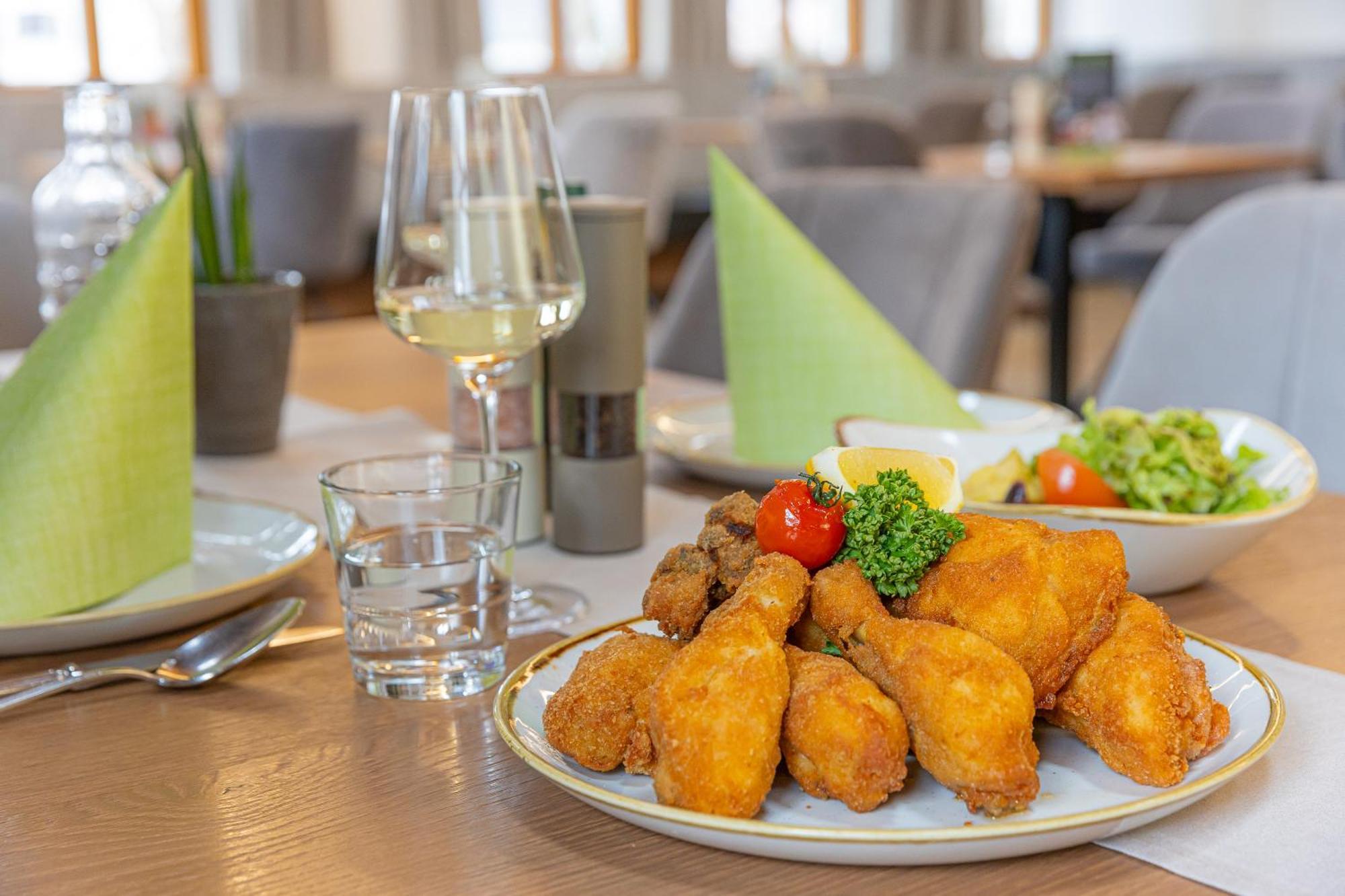 Urdlwirt - Hotel & Restaurant Unterpremstätten Esterno foto